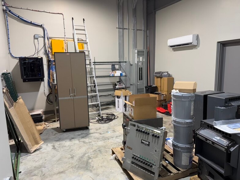 More Photos Of 5901 N W St, Pensacola General Retail For Sale