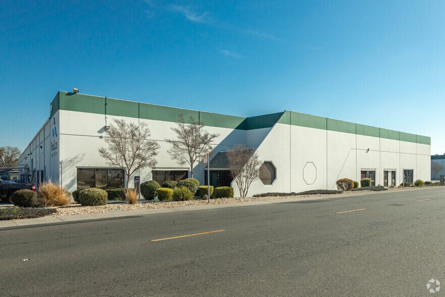 More Photos Of 4350 Pell Dr, Sacramento Distribution For Lease