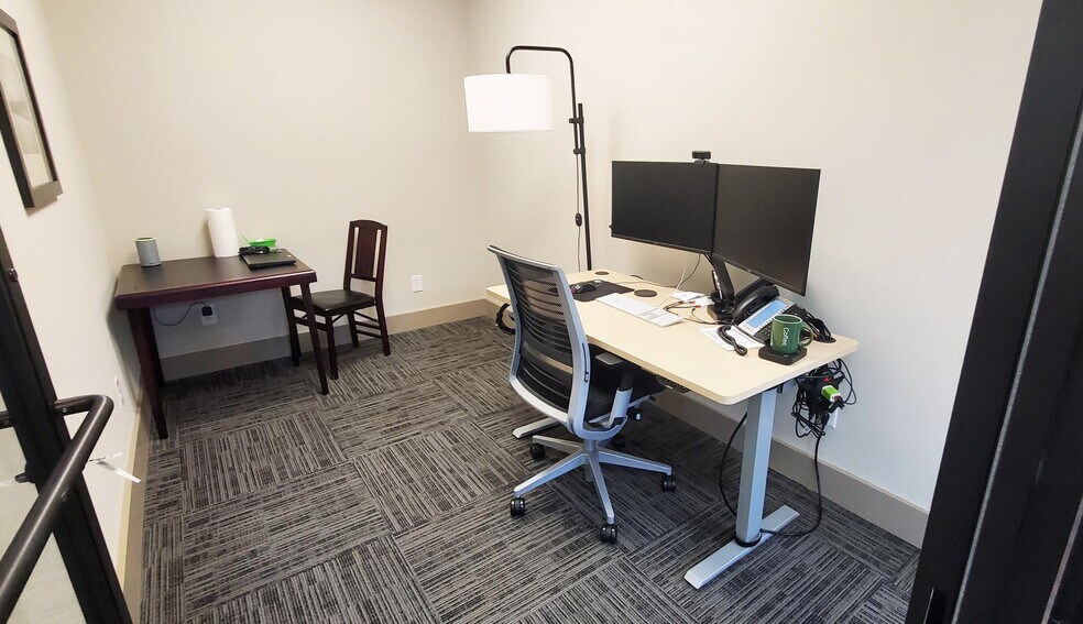 More Photos Of 130 Cinema Dr, Hendersonville Apartments For Lease