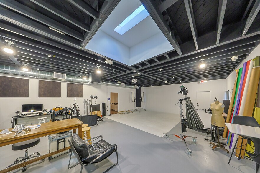 More Photos Of 2400-2410 Hyperion Ave, Los Angeles Loft Creative Space For Sale