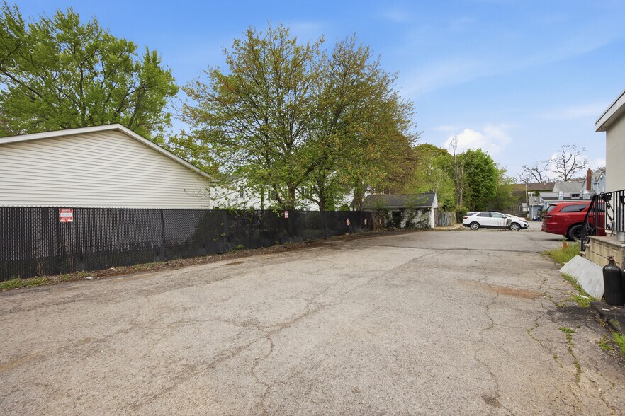 More Photos Of 453 Center St, Lewiston Restaurant For Sale
