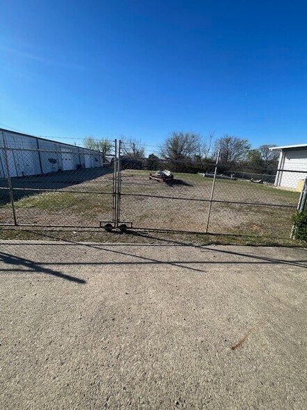 More Photos Of 4615 N Highway 71, Alma Freestanding For Sale