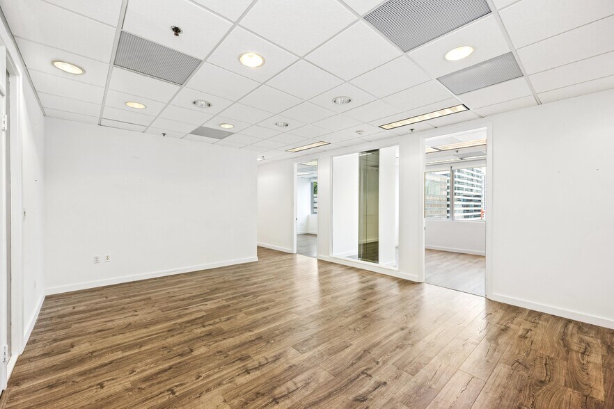 More Photos Of 150 SE 2nd Ave, Miami Office For Lease