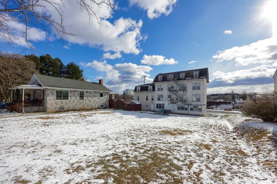 More Photos Of 420-422 Douglass St, Wyomissing Apartments For Sale