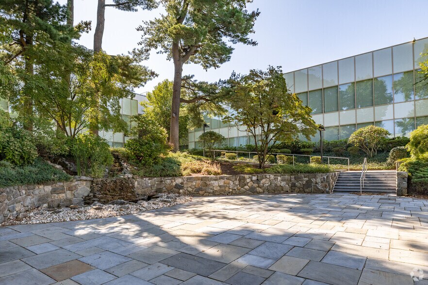 More Photos Of 120 Long Ridge Rd, Stamford Office For Lease