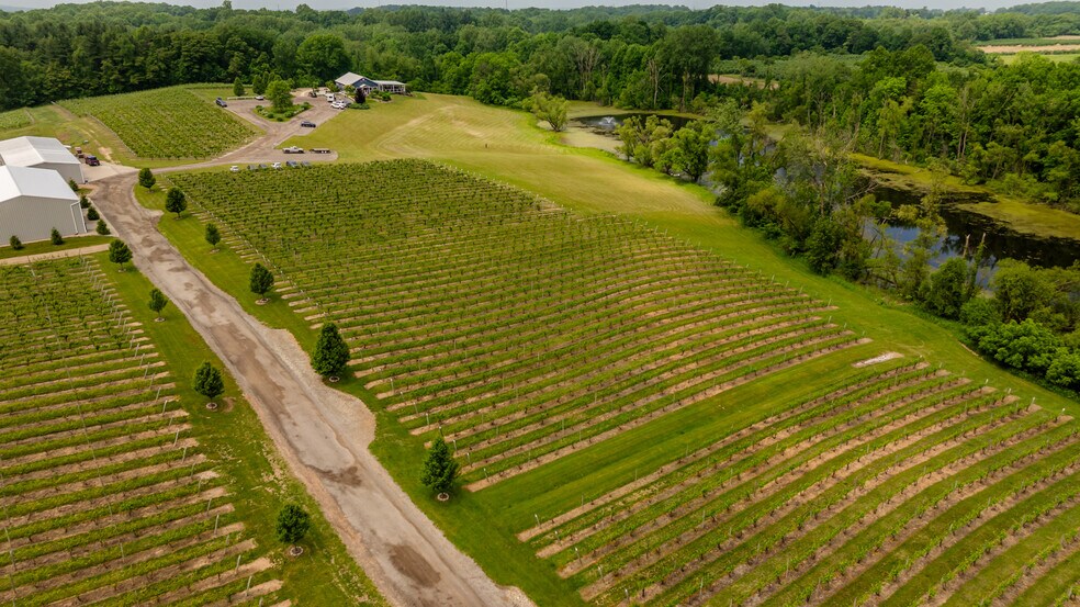 More Photos Of 10220 Lauer Rd, Baroda Winery Vineyard For Sale