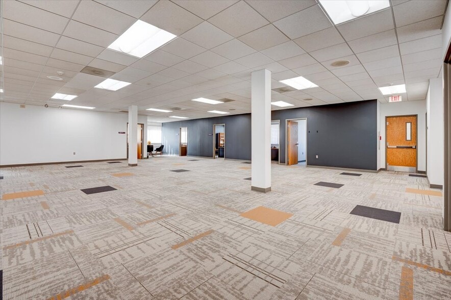 More Photos Of 100 W Antietam St, Hagerstown Office For Lease