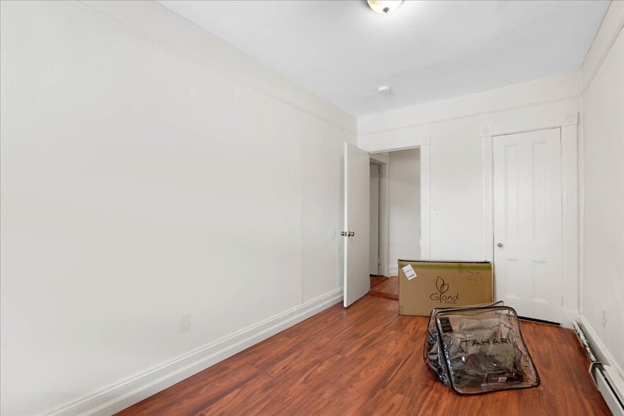 More Photos Of 1101 River Rd, New Windsor Township General Retail For Sale