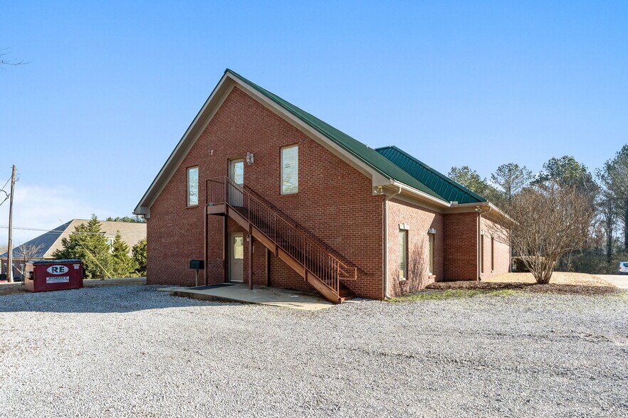 More Photos Of 5500 Watermelon Rd, Northport Medical For Lease