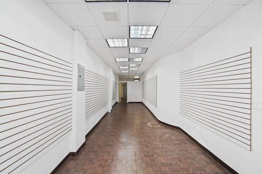 More Photos Of 685 Manhattan Ave, Brooklyn Storefront Retail Residential For Lease