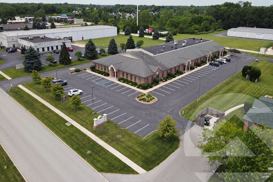 More Photos Of 6450 Weatherfield Ct, Maumee Showroom For Lease