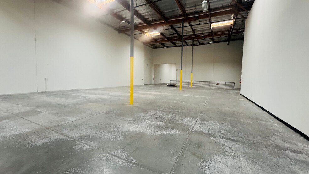 More Photos Of 2023-2027 Chico Ave, South El Monte Warehouse For Lease