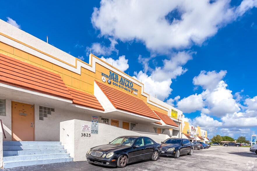 Primary Photo Of 3821-3825 NW 135th St, Opa-locka Service For Lease