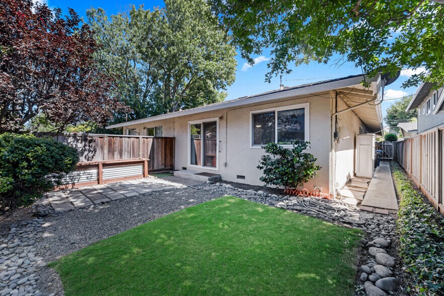 More Photos Of 1815 Bucknall Rd, Campbell Apartments For Sale