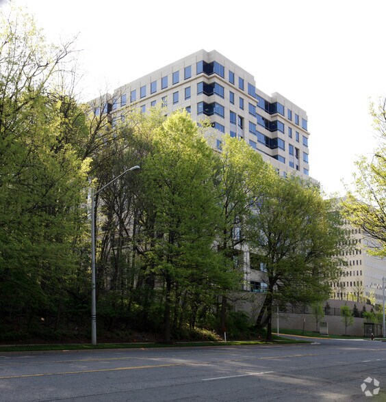 More Photos Of 7930 Jones Branch Dr, McLean Office For Lease