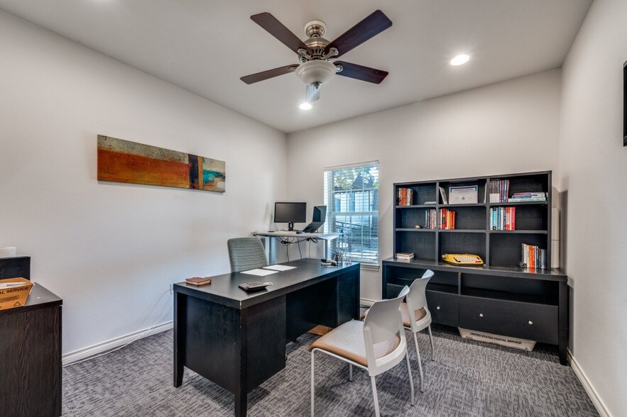 More Photos Of 2028 Bedford Rd, Bedford Medical For Sale