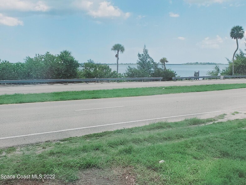 More Photos Of 7656 US Highway 1, Micco Office Residential For Sale