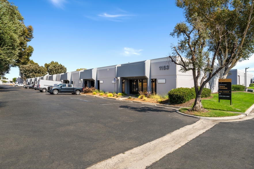 More Photos Of 1101-1149 W 9th St, Upland Unknown For Lease