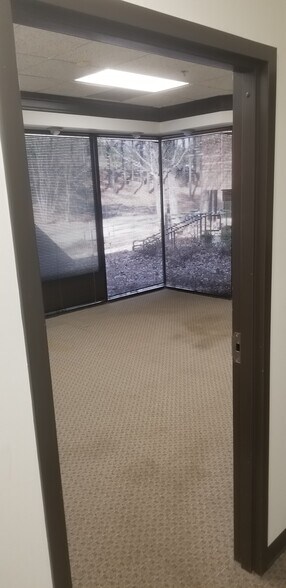 More Photos Of 5730 Oakbrook Pky, Norcross Distribution For Lease