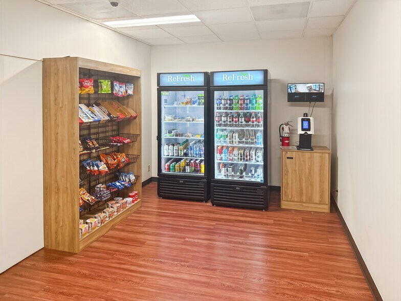 More Photos Of 5 Centerpointe Dr, Lake Oswego Coworking Space