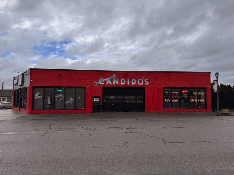 More Photos Of 225 W Main St, Monroe General Retail For Sale