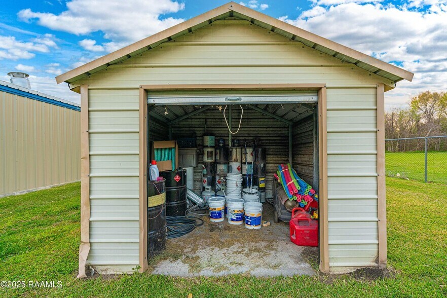 More Photos Of 1312 W Admiral Doyle Dr, New Iberia Industrial For Sale