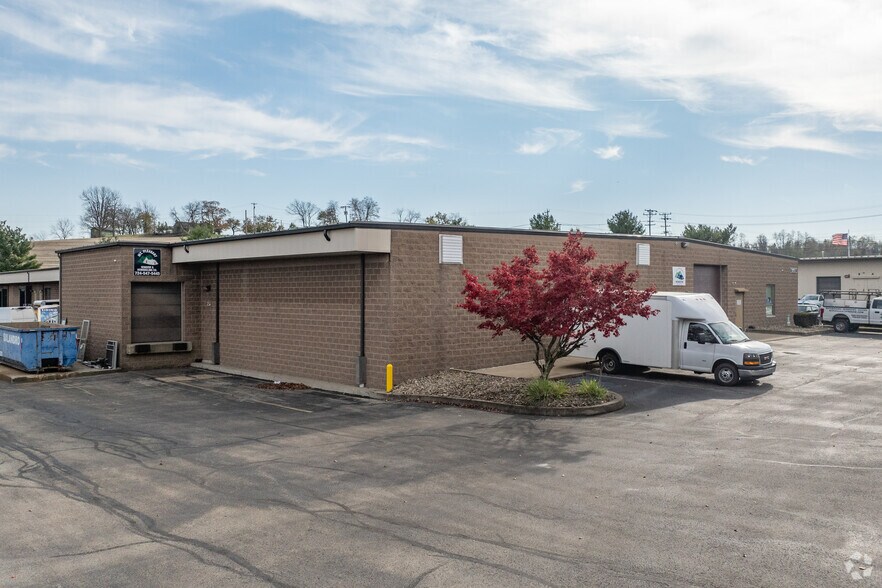 More Photos Of 1018-1034 Corporate Ln, Export Light Manufacturing For Lease