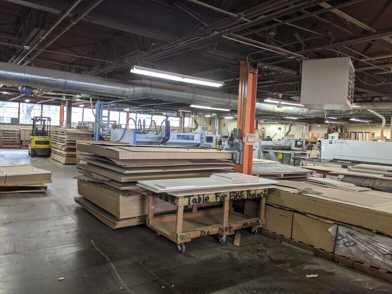 More Photos Of 20 Jones St, New Rochelle Manufacturing For Lease