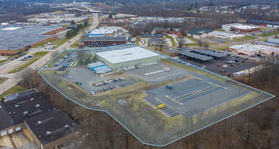 More Photos Of 2823 Gilchrist Rd, Akron Warehouse For Lease