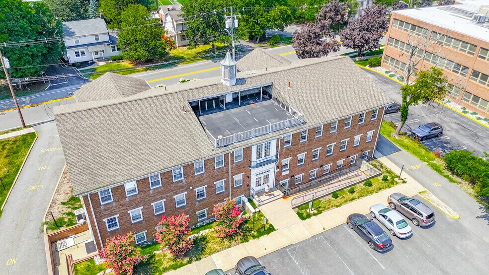 More Photos Of 50 S Franklin Tpke, Ramsey Medical For Lease