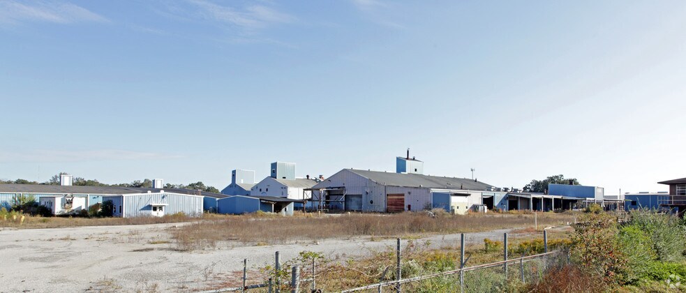 More Photos Of 43855-43955 Nicholsville Rd, Bay Minette Manufacturing For Lease