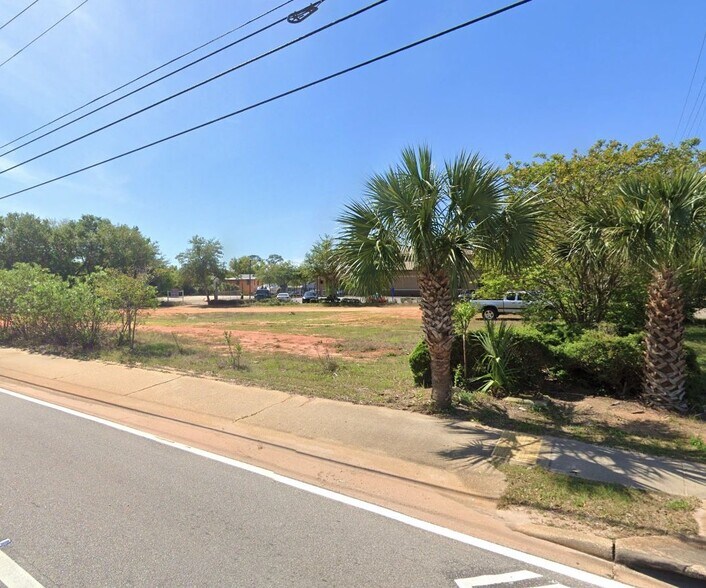 More Photos Of 801 Gulf Breeze Pky, Gulf Breeze Land For Lease
