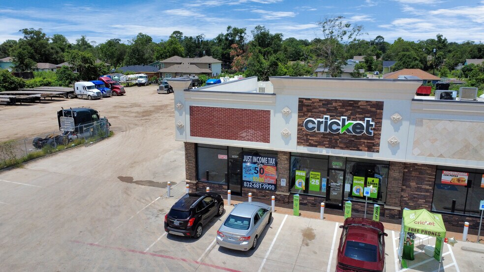 More Photos Of 7803 Jensen Dr, Houston Convenience Store For Lease