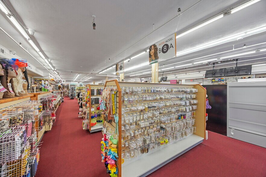 More Photos Of 110 S Florissant Rd, Saint Louis Storefront For Sale