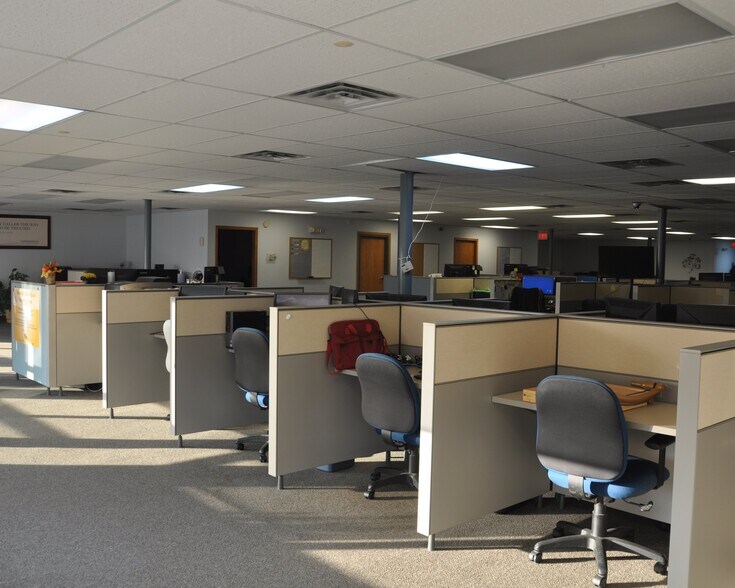 More Photos Of 161 4th Ave N, Foley Office For Sale