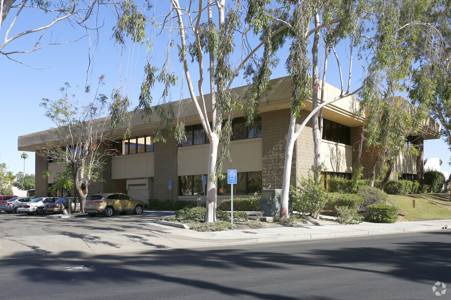 Primary Photo Of 1401 N Palm Canyon Dr, Palm Springs Coworking Space