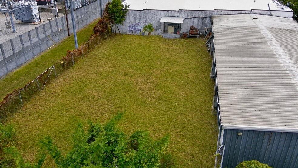 More Photos Of 918 E Broad St, Savannah Warehouse For Sale