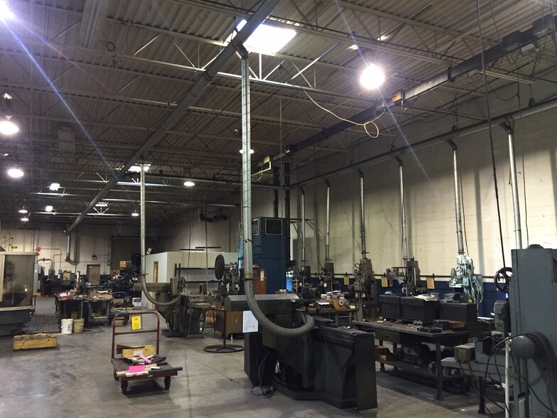 More Photos Of 38451 Webb Dr, Westland Warehouse For Lease