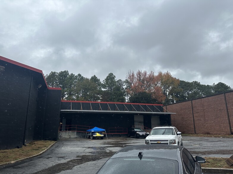 More Photos Of 4505 Commerce Dr SW, Atlanta Warehouse For Lease