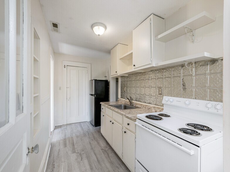 More Photos Of 891 Haywood Rd, Asheville Apartments For Sale