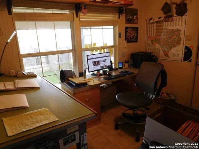 More Photos Of 8603 US Highway 281 N, Spring Branch Research And Development For Sale