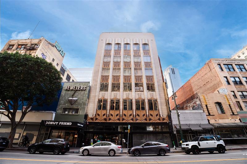 More Photos Of 537 S Broadway, Los Angeles Loft Creative Space For Sale