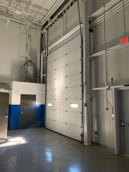 More Photos Of 135-141 Barnum Rd, Devens Manufacturing For Lease