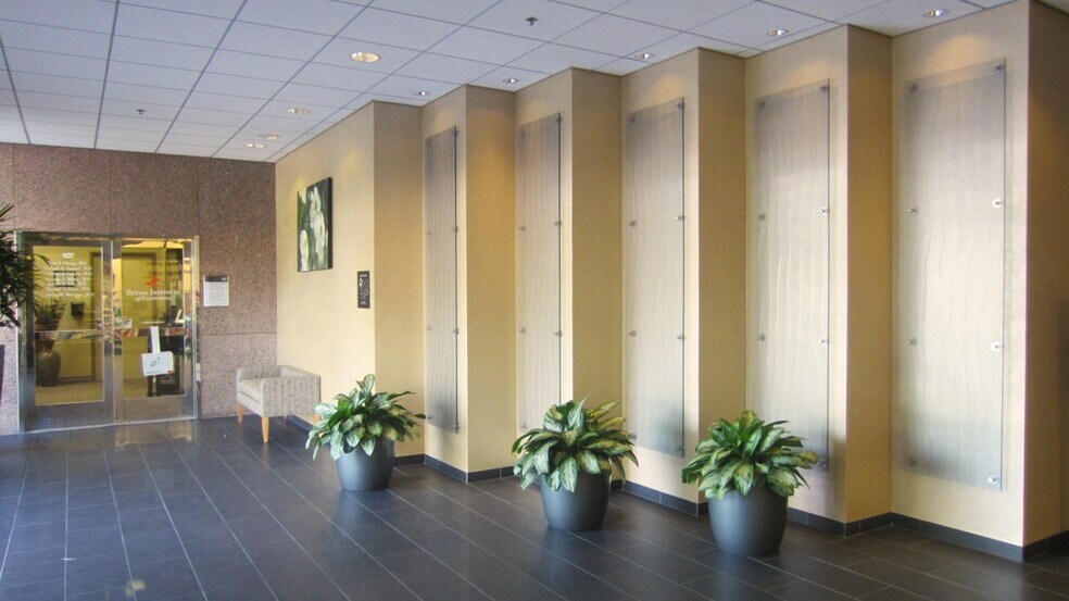 More Photos Of 301 W Huntington Dr, Arcadia Medical For Lease