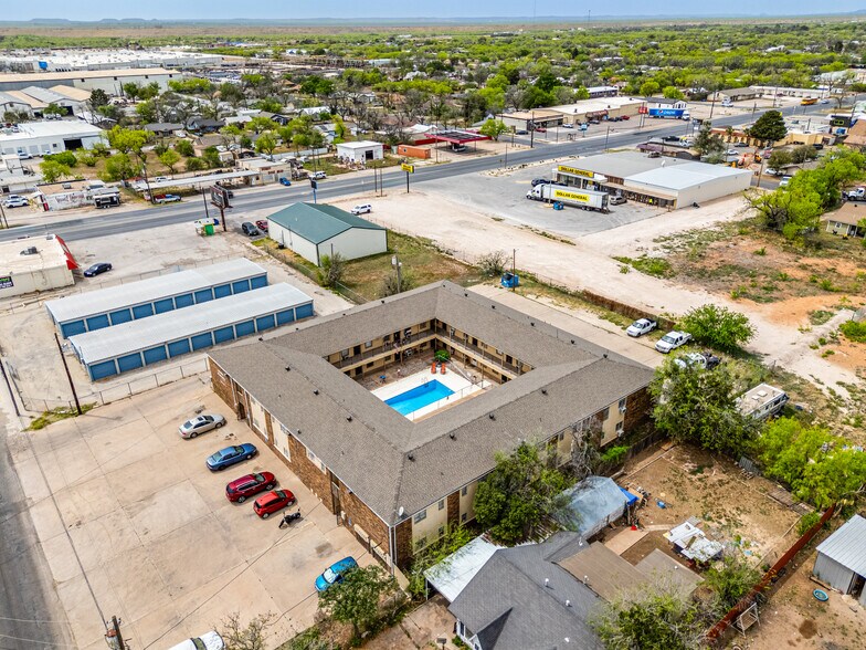 More Photos Of 12 E 29th St, San Angelo Apartments For Sale