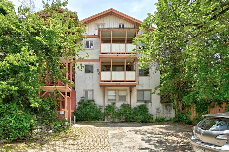 More Photos Of 1009 E 16th St, Austin Apartments For Sale