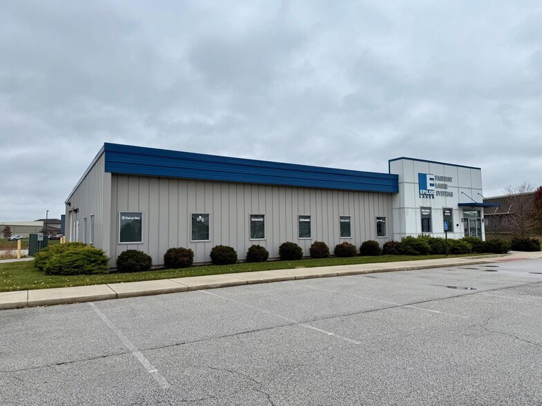 More Photos Of 950 Transport Dr, Valparaiso Flex For Sale