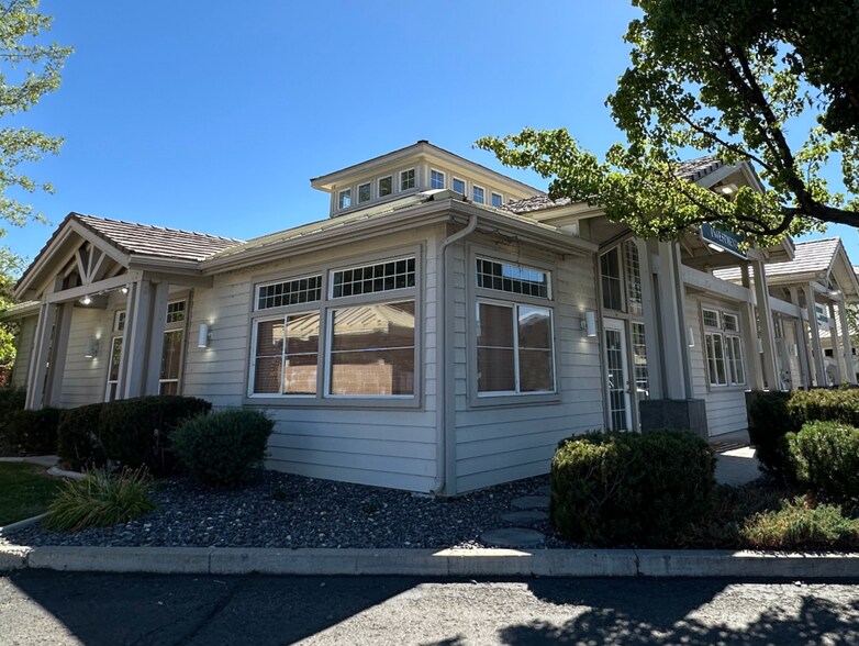 More Photos Of 3590 W Plumb Ln, Reno Freestanding For Lease