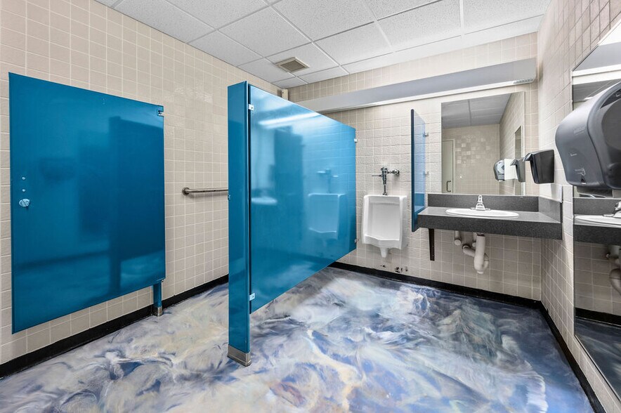 More Photos Of 787 Valley Ct, Grand Junction Office For Lease