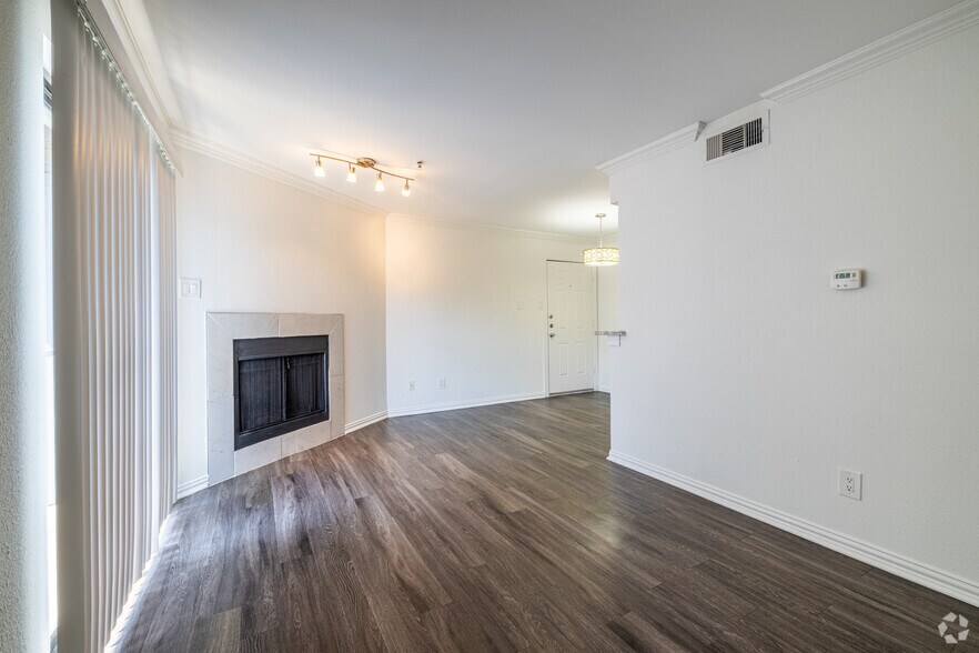 More Photos Of 4919 Belmont Ave, Dallas Apartments For Sale